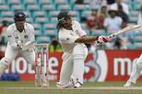 Check out our latest images of <i class="tbold">day night test match</i>