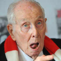 Check out our latest images of <i class="tbold">ronnie biggs</i>