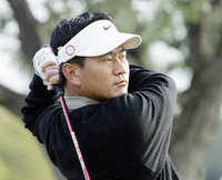 Trending photos of <i class="tbold">northern trust open</i> on TOI today
