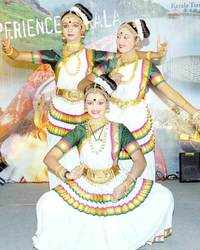 New pictures of <i class="tbold">dance kerala dance</i>