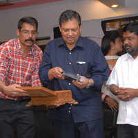 New pictures of <i class="tbold">santosh hegde</i>