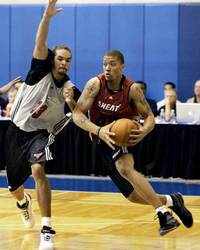 Click here to see the latest images of <i class="tbold">nba summer league</i>