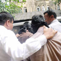 New pictures of <i class="tbold">verdict of shakti mills rape cases</i>