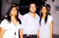 Check out our latest images of <i class="tbold">jaipur parties</i>