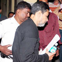 New pictures of <i class="tbold">saardha chit fund scam</i>