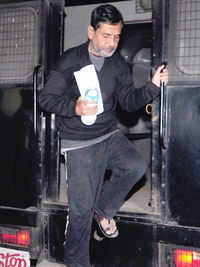 Check out our latest images of <i class="tbold">saardha chit fund scam</i>