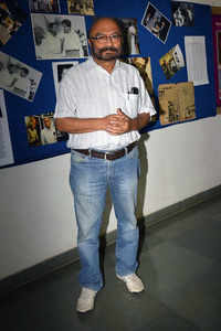 See the latest photos of <i class="tbold">bollywood filmmaker govind nihalani</i>