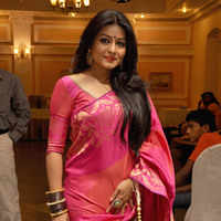 Click here to see the latest images of <i class="tbold">gargi roy chowdhury</i>
