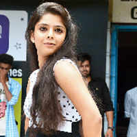Trending photos of <i class="tbold">ld arts college</i> on TOI today