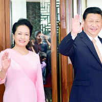 Check out our latest images of <i class="tbold">peng liyuan</i>