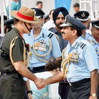 Click here to see the latest images of <i class="tbold">lt gen dalbir singh</i>