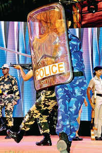 Click here to see the latest images of <i class="tbold">crpf jawans</i>