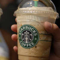 Click here to see the latest images of <i class="tbold">starbucks</i>