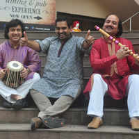 New pictures of <i class="tbold">shankar lal music festival</i>