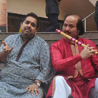 Click here to see the latest images of <i class="tbold">shankar lal music festival</i>