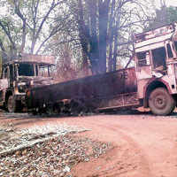 Check out our latest images of <i class="tbold">bsf jawans killed</i>