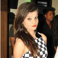 New pictures of <i class="tbold">patna party</i>
