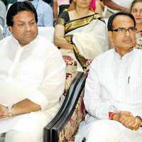 Check out our latest images of <i class="tbold">former chief minister shivraj singh chouhan</i>