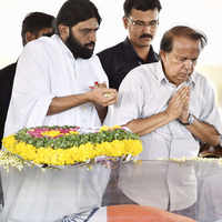 New pictures of <i class="tbold">madhavan nair</i>