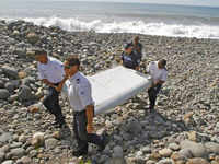See the latest photos of <i class="tbold">malaysia airlines mh 370</i>