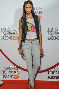 New pictures of <i class="tbold">topshop</i>