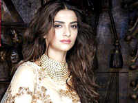 200px x 150px - Sonam Kapoor Hot Videos | Latest Videos of Sonam Kapoor Hot - Times of India