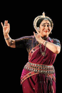 Click here to see the latest images of <i class="tbold">odissi dance</i>