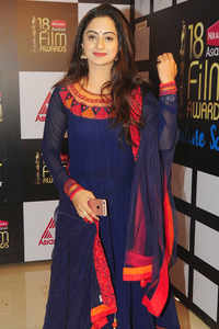 New pictures of <i class="tbold">asianet film awards</i>