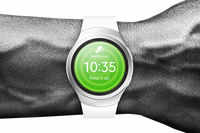 New pictures of <i class="tbold">samsung gear s</i>