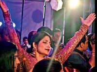 Click here to see the latest images of <i class="tbold">dimple yadav</i>
