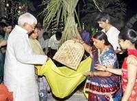 Trending photos of <i class="tbold">archrival rjd chief lalu prasad</i> on TOI today