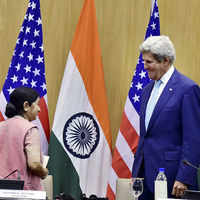New pictures of <i class="tbold">john kerry india visit</i>