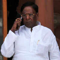 Click here to see the latest images of <i class="tbold">v narayanasamy</i>