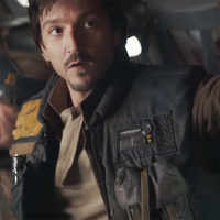 See the latest photos of <i class="tbold">Solo: A Star Wars Story</i>