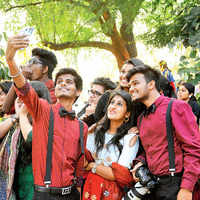 Check out our latest images of <i class="tbold">vivekananda college</i>