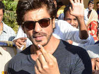 Shah Rukh Khan arrives to cast his vote
