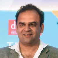 New pictures of <i class="tbold">rajeev jain</i>