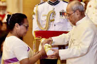 New pictures of <i class="tbold">padma vibhushan award</i>