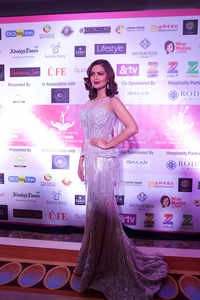 Check out our latest images of <i class="tbold">12th kelvinator gr8 women awards</i>