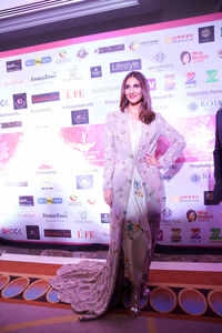 New pictures of <i class="tbold">12th kelvinator gr8 women awards</i>