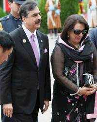 Check out our latest images of <i class="tbold">yousuf raza gilani</i>