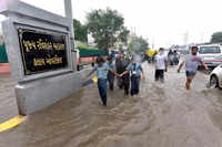 Trending photos of <i class="tbold">gujarat floods</i> on TOI today