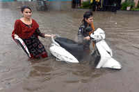 Trending photos of <i class="tbold">gujarat monsoon</i> on TOI today