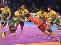 Click here to see the latest images of <i class="tbold">bengaluru bulls</i>