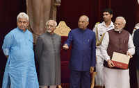 Click here to see the latest images of <i class="tbold">vice president hamid ansari</i>