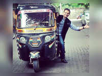 Vivek Oberoi takes an auto-rickshaw ride through Mumbai