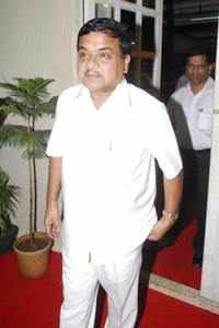 Check out our latest images of <i class="tbold">r r patil</i>