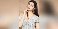 Divya Khosla Kumar: Movies, Photos, Videos, News, Biography ...