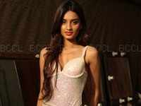 Nidhhi Agerwal: <i class="tbold">steamy pictures</i> of the budding star