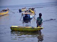 Fishing boat from Kanyakumari stranded off Agatti Island